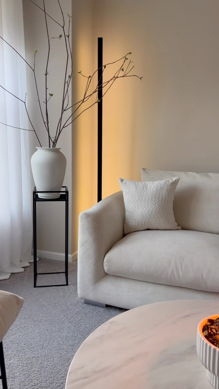 Quiet Wall Lamp
