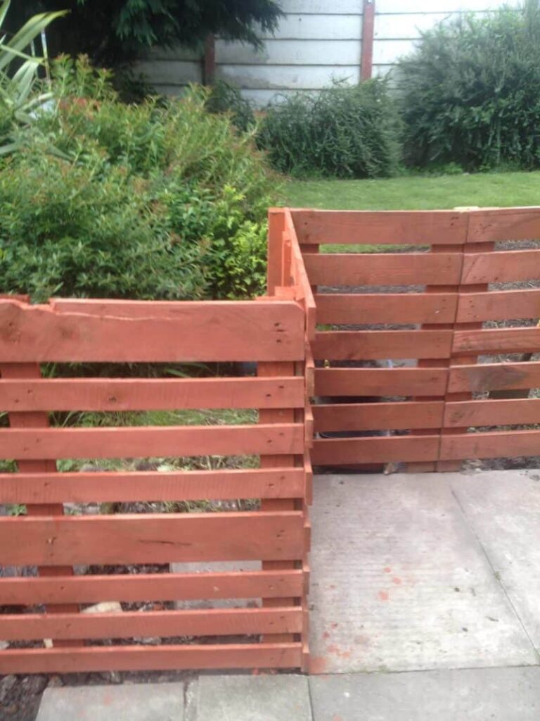 Repurposed Pallet Patio Fence