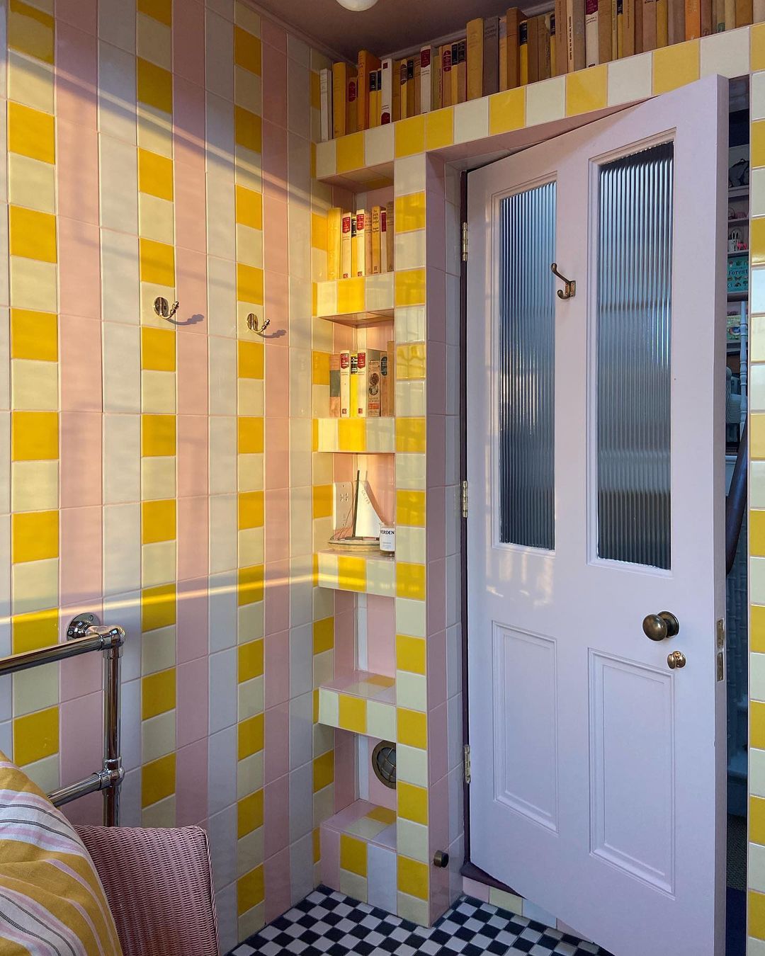 Retro White Frosted Panel Door