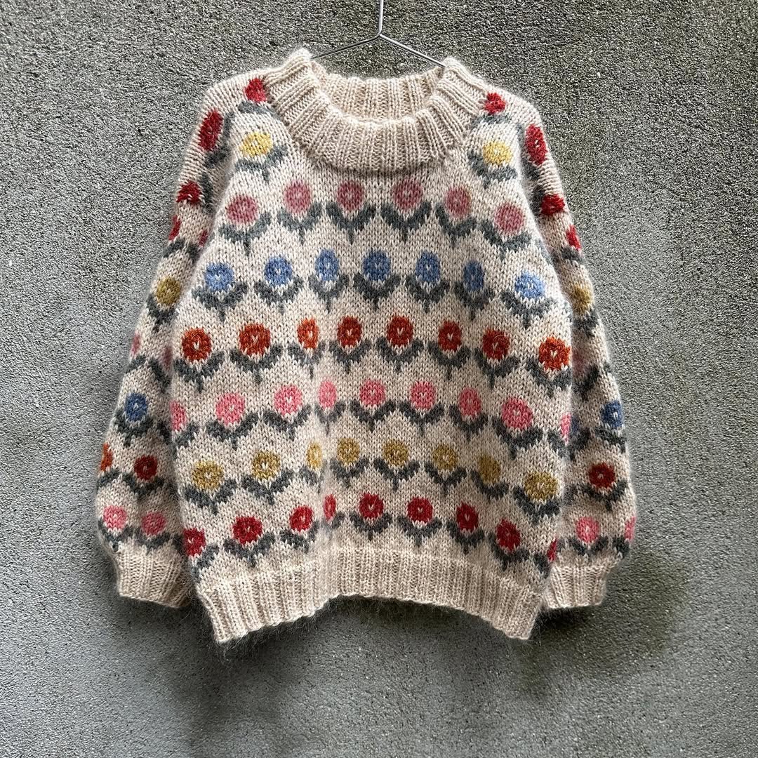 Scandinavian Scandi Flower