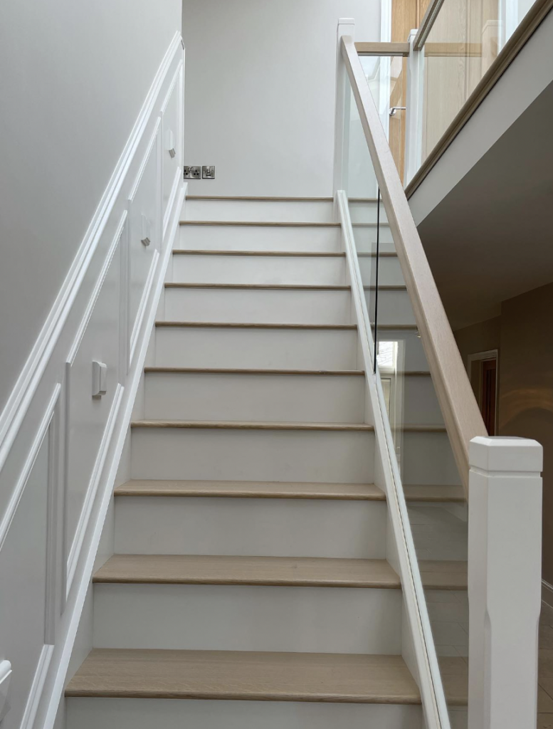 Skirt Trim in Colored or Natural Wood for Steps