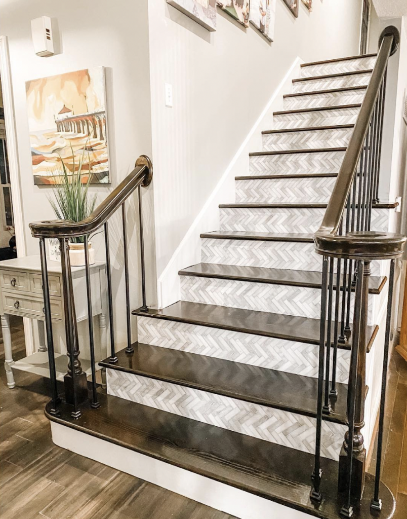 Small Herringbone Marble Risers