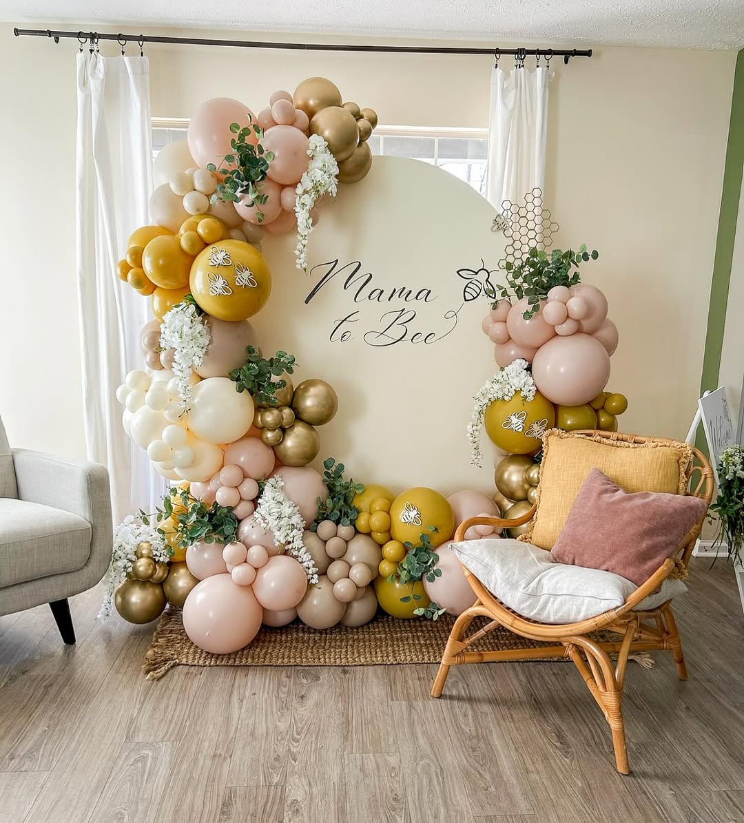 Small Honey-Tone Details