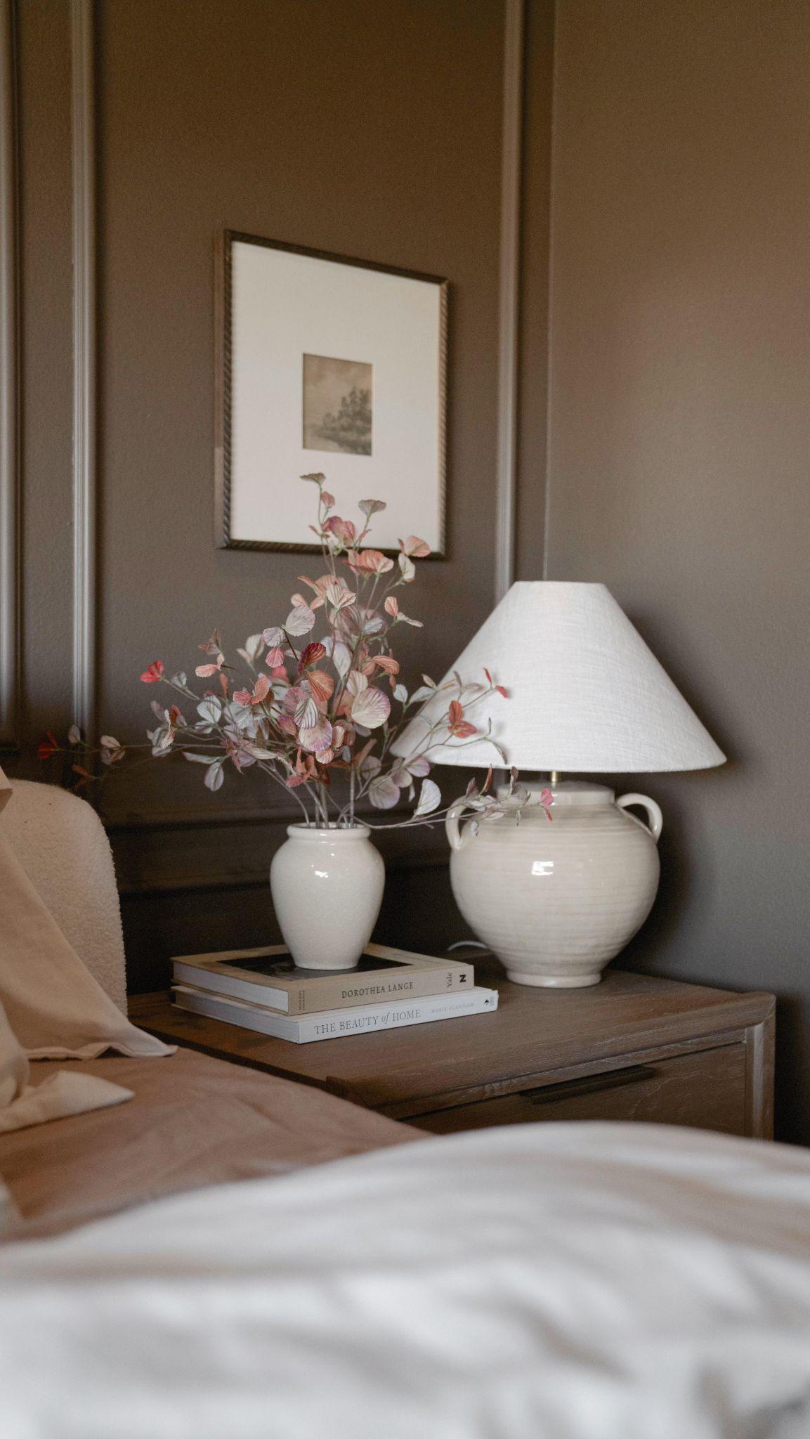 Soothing Nightstand Lamp Setup