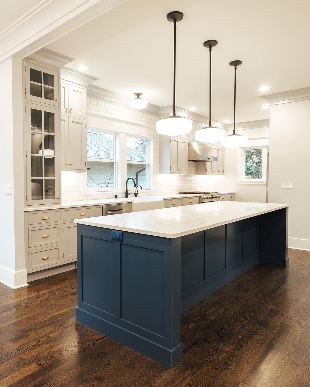 Timeless Elegance with Structural Symmetry