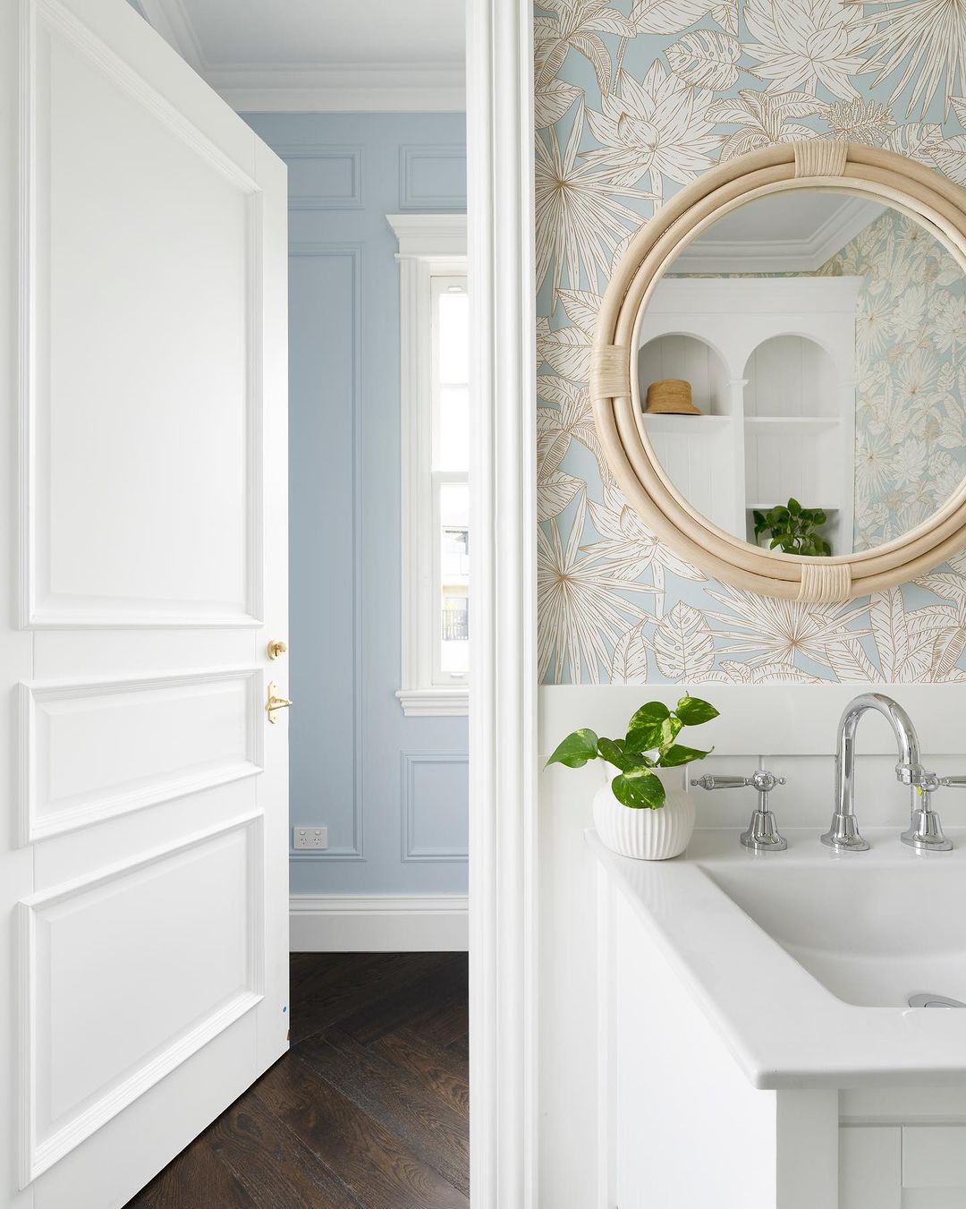 Tropical Classic Style