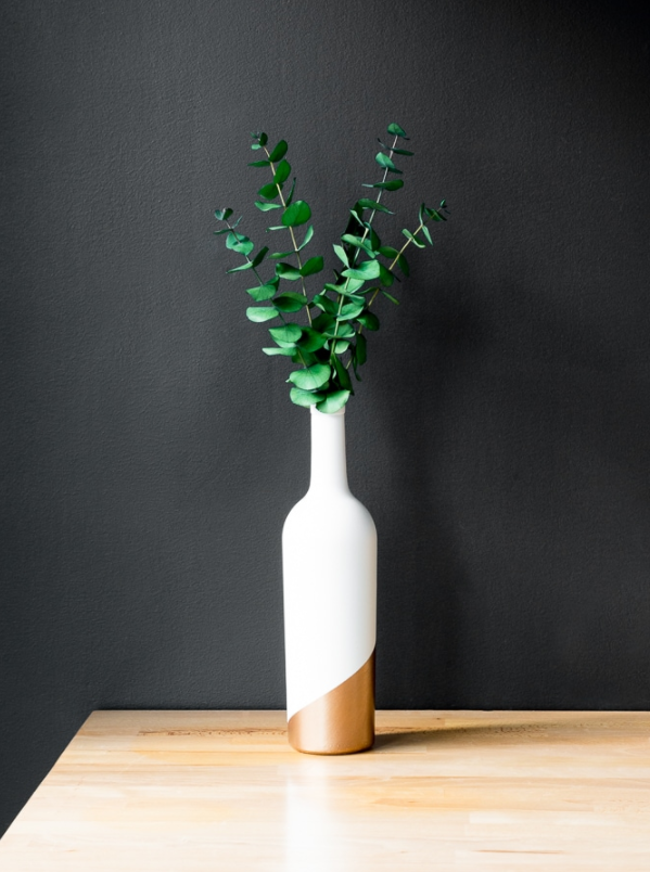 Upcycled-Wine-Bottle-Bud-Vase