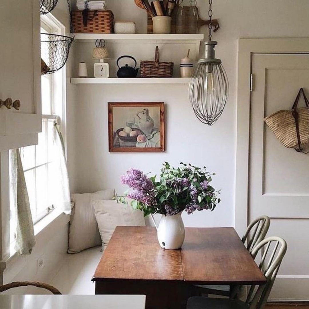 Vintage Farmhouse Corner Kitchen Table