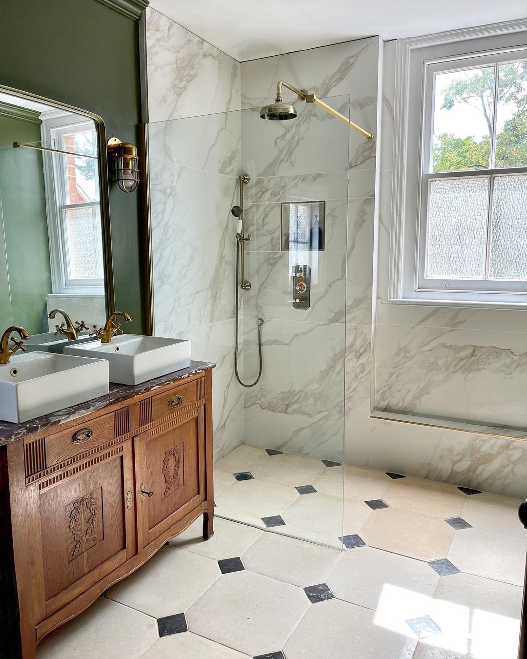 Vintage Marble Grandeur Floor Tile