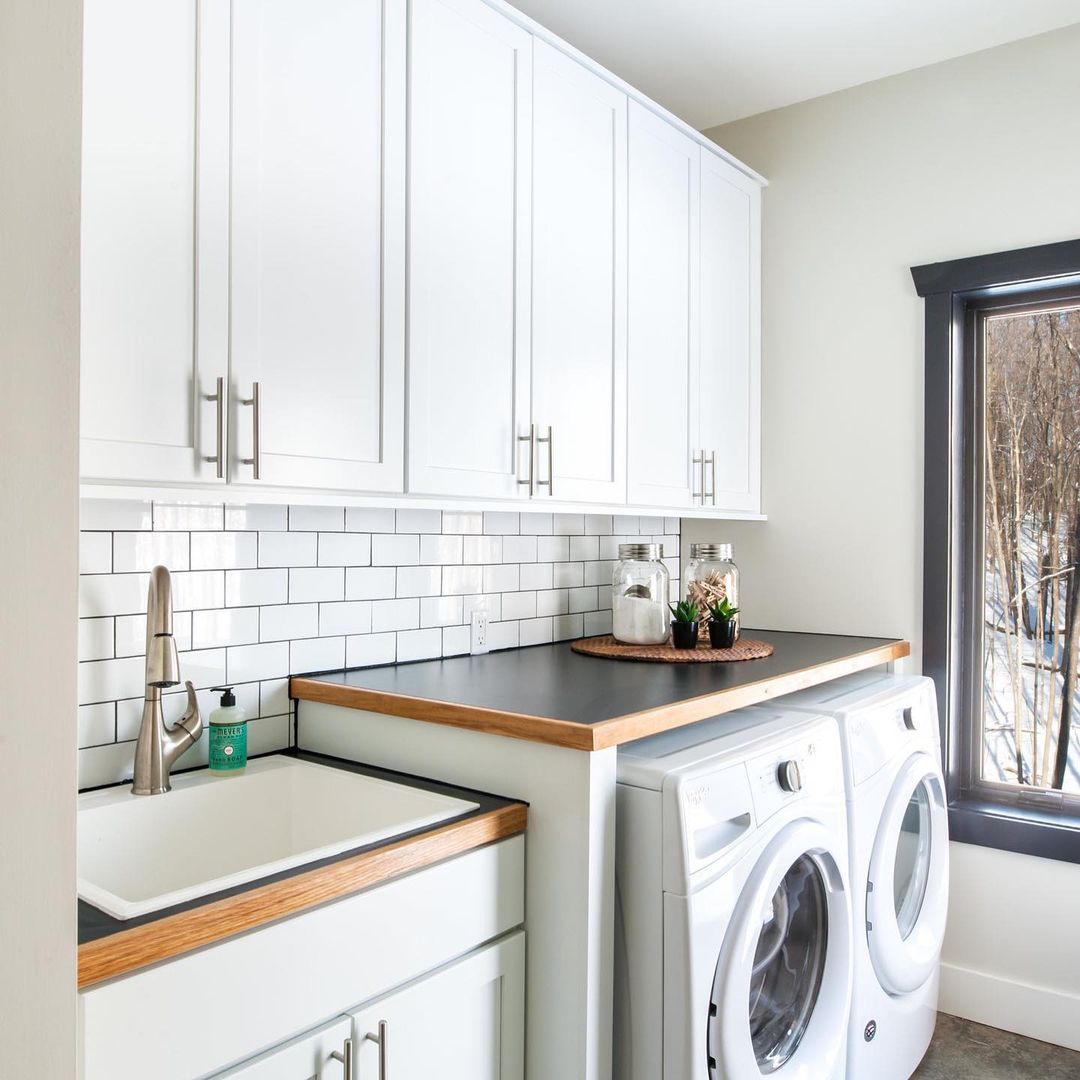 Bright and Airy with Minimalist Elegance