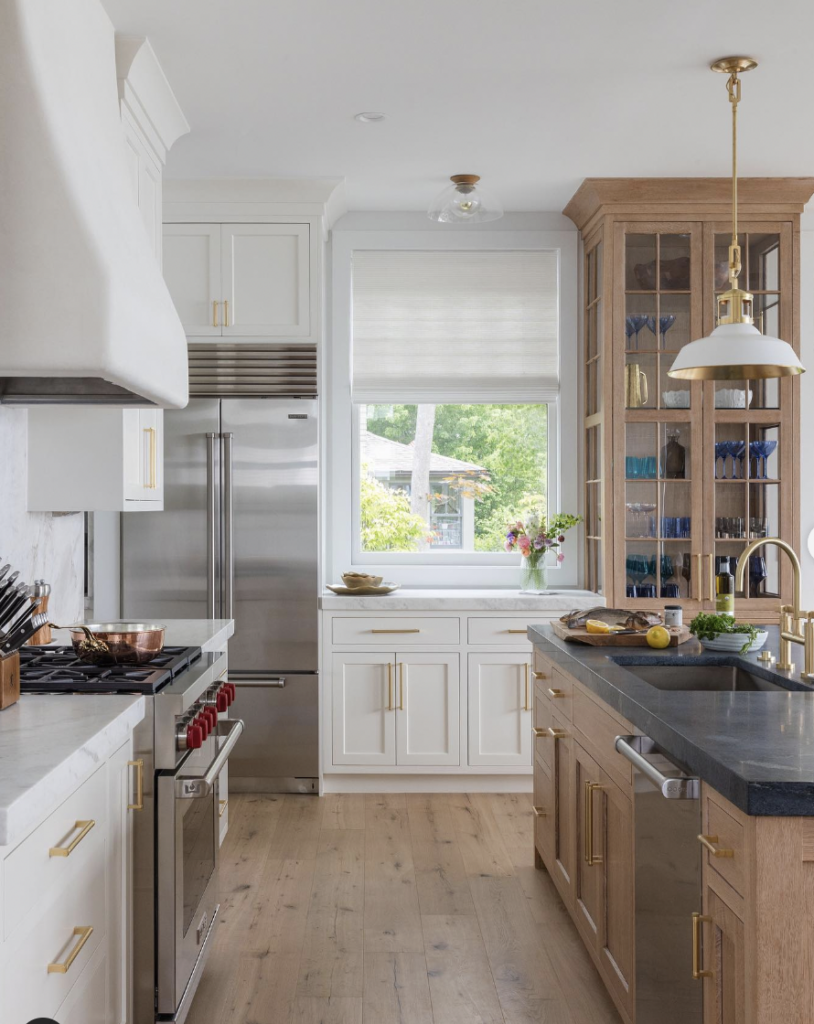 White Shaker Cabinets and Gold Hardware