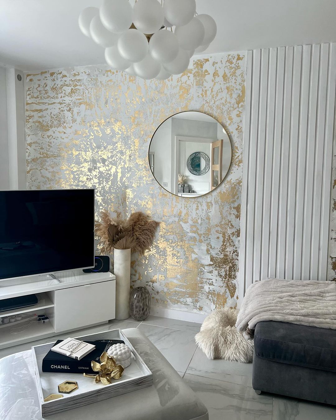 White Wall Pattern with Gold Leaf Accents
