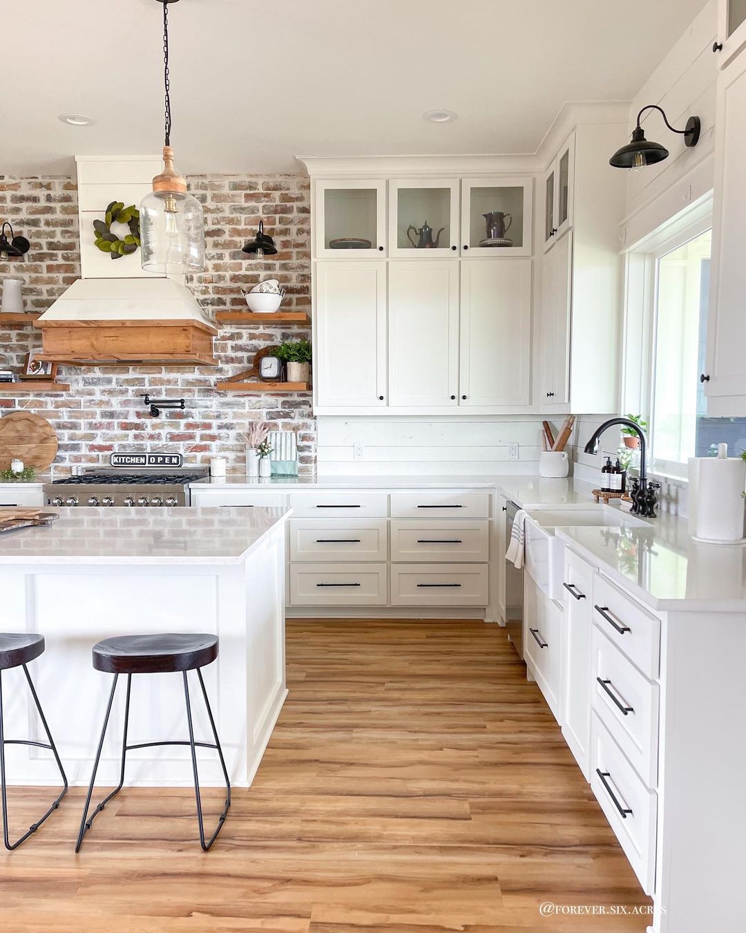 Whitewashed LVP Flooring